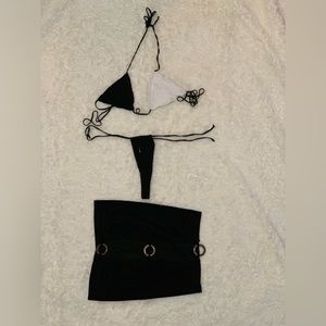 🆕 Two piece bikini set with wrap Size small